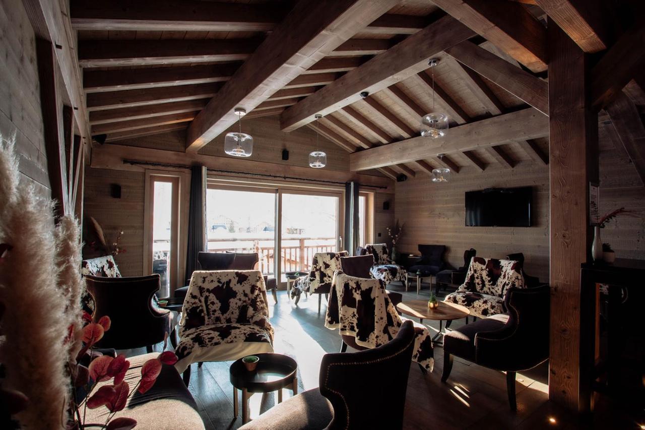 Victoria Lodge, Friendly Hotel Валь-д'Изер Экстерьер фото
