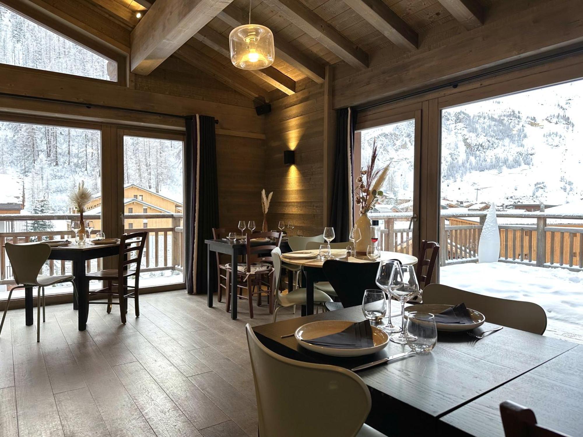 Victoria Lodge, Friendly Hotel Валь-д'Изер Экстерьер фото